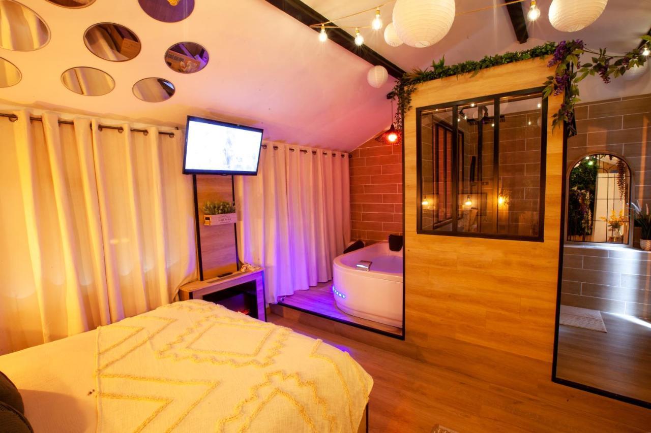 Love Room Romantique Les Petits Plaisirs Angers Esterno foto